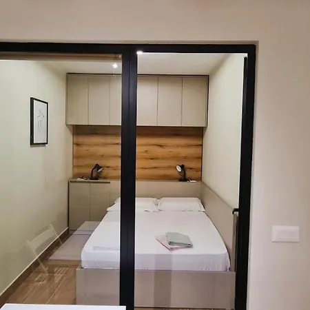 2V1 - Center Apartment 4 Tirana Exterior photo